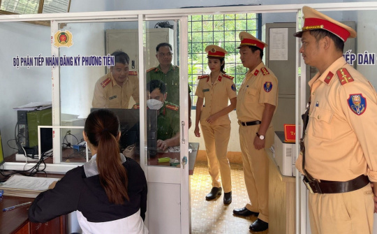 Đắk Nông có thêm 12 xã được phân cấp đăng ký mô tô, xe máy