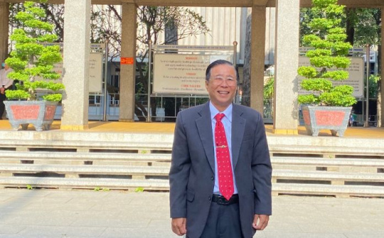 NGƯT, PGS.TS.GVCC. Nguyễn Hữu Hưng: Lắng đọng tình yêu nghề giáo