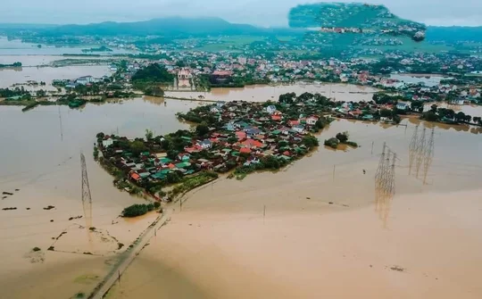 Nghệ An oằn mình trong cơn bão lũ