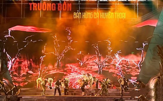 Trang trọng và xúc động Chương trình nghệ thuật Truông Bồn - Bản hùng ca huyền thoại