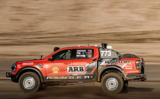 Ford Ranger Raptor mới sẵn sàng chinh phục địa hình hiểm trở tại giải đua Baja 1000