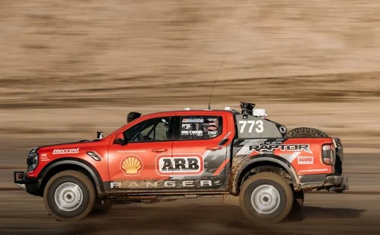 Ford Ranger Raptor mới sẵn sàng chinh phục địa hình hiểm trở tại giải đua Baja 1000