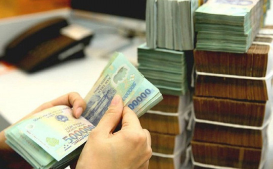 Lãi suất ngân hàng vượt ngưỡng 10%, cuộc đua lãi suất mới và nguy cơ lạm phát