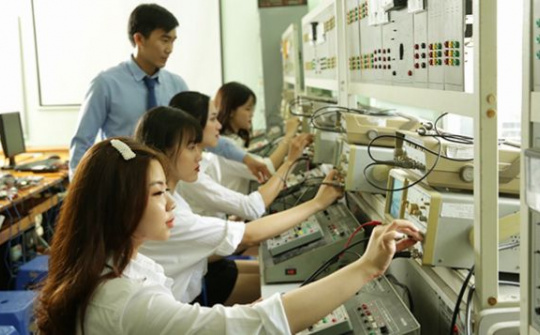 Phát triển nguồn nhân lực STEM chất lượng cao: Từ chủ trương của Đảng đến chính sách của Nhà nước và vấn đề đặt ra