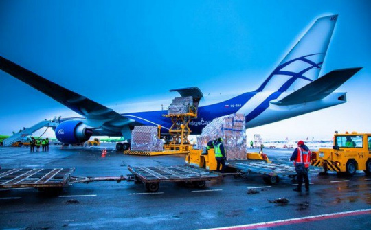 Tăng cường chống buôn lậu, gian lận thương mại, vận chuyển trái phép hàng hóa qua cảng hàng không quốc tế