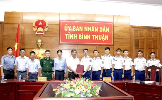 Bình Thuận ký kết Quy chế phối hợp trong công tác quản lý thủy sản với Bộ Tư lệnh Vùng Cảnh sát biển 3