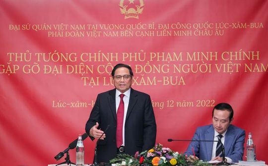 Thủ tướng: Kiều bào có thể cống hiến cho đất nước từ bất cứ đâu