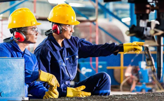 Ổn định, phát triển thị trường lao động linh hoạt, hiệu quả, bền vững và chăm lo đời sống người lao động