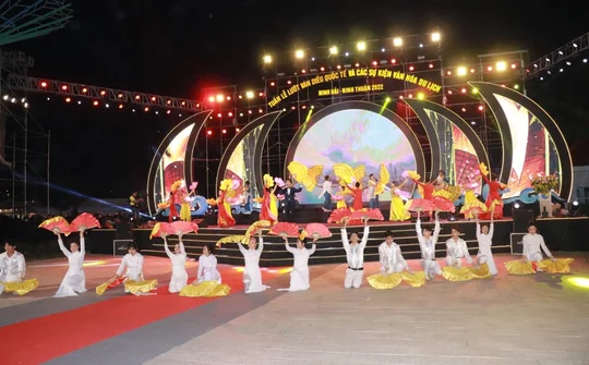 Ninh Thuận: Khai mạc “Tuần lễ Lướt ván diều Quốc tế và các sự kiện Văn hoá Du lịch"