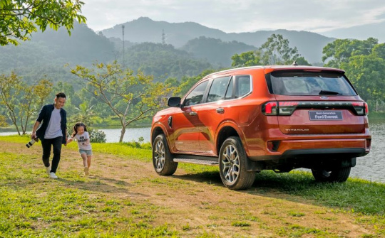 Ford Việt Nam nâng cấp Everest phiên bản Titanium 4x2