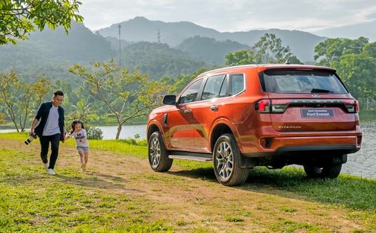 Ford Việt Nam nâng cấp Everest phiên bản Titanium 4x2