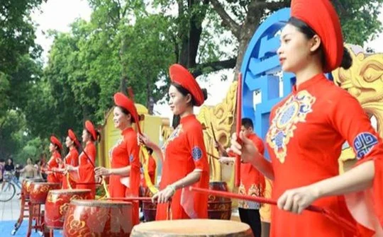 Hoàn thiện chính sách văn hóa nhằm phát triển bền vững ở Việt Nam hiện nay