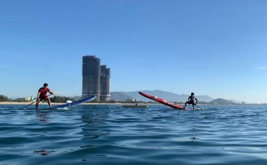 Mãn nhãn đại tiệc lướt ván diều quốc tế Sailing Bay Ninh Chữ 2022