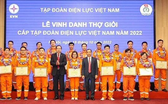 EVNPC Hưng Yên góp thêm Thợ giỏi, Điều độ viên giỏi cấp Tập đoàn EVN