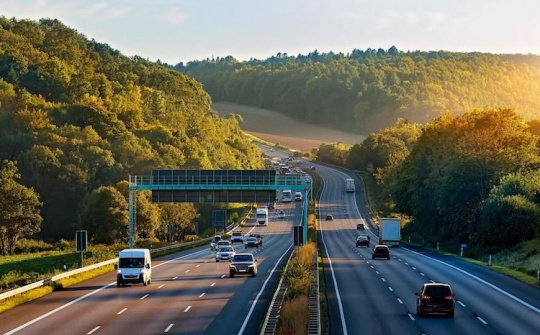 Phấn đấu khởi công đồng loạt 12 dự án thuộc cao tốc Bắc - Nam phía Đông trước 31/12