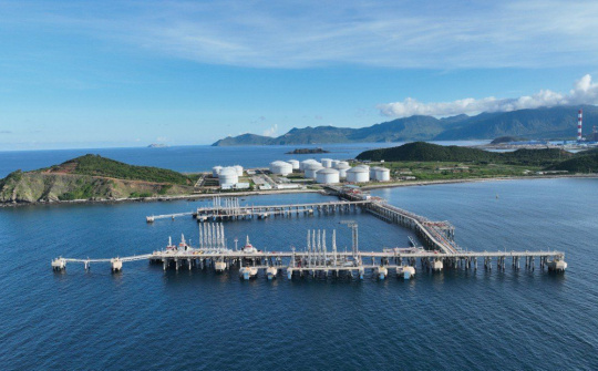 Kho Ngoại quan xăng dầu Vân Phong góp phần thúc đẩy kinh tế Khánh Hoà