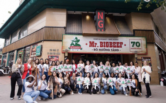 Dàn thí sinh Hoa hậu Du lịch thế giới 2022 khám phá Hà Nội