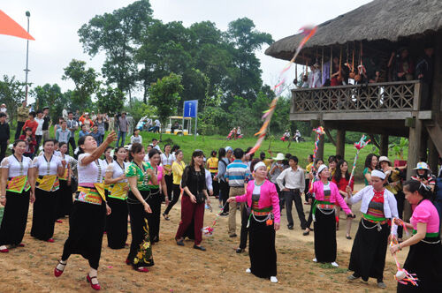 Xuân Tây Bắc: Lễ hội dân gian gắn liền với triết lý nhân sinh