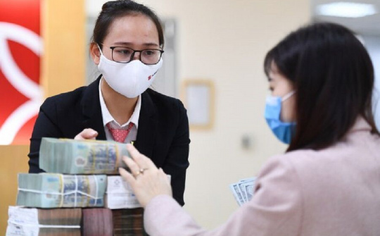 Lãi suất liên ngân hàng tăng mạnh trước nhu cầu cao về tín dụng