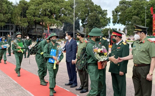 Các tỉnh Miền Trung - Tây Nguyên đồng loạt  tổ chức Lễ giao nhận quân năm 2022