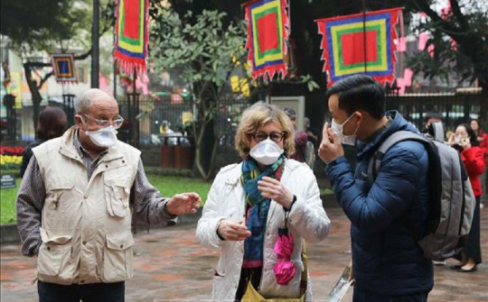 Du khách quốc tế đến Việt Nam cần những điều kiện gì?