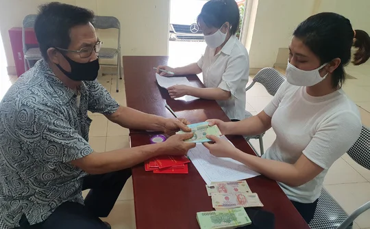 Lào Cai: Hỗ trợ kinh phí đối với người điều trị Covid-19