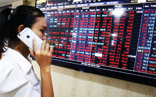 Nga tiến quân vào miền đông Ukraina, chứng khoán Việt Nam đỏ sàn