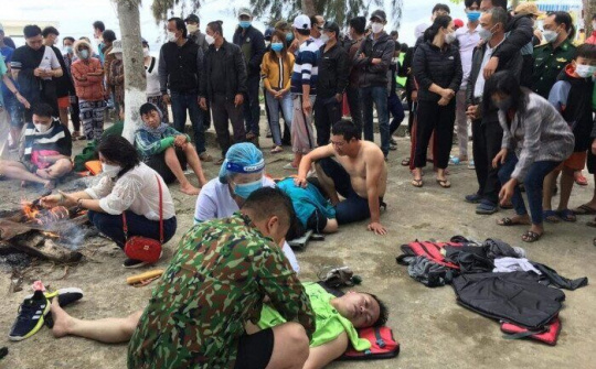 Thủ tướng chỉ đạo khẩn vụ lật cano cao tốc chở 39 khách ở Quảng Nam, 13 người tử vong