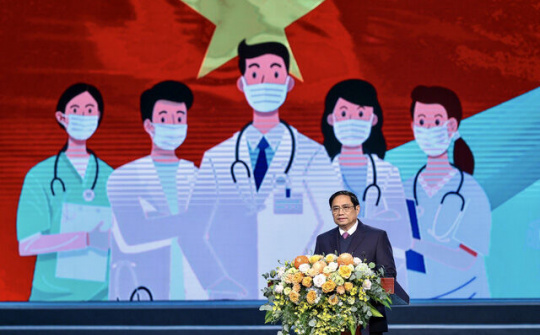 Khẩn trương ban hành chính sách đặc thù với nhân viên y tế, chăm sóc sức khỏe Nhân dân ngày càng tốt hơn