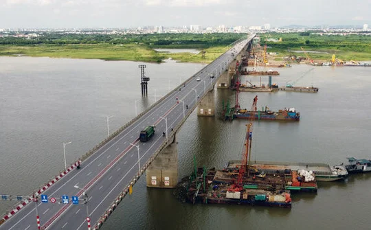 Sẽ tháo dỡ hai nhịp cầu Vĩnh Tuy để thi công giai đoạn 2