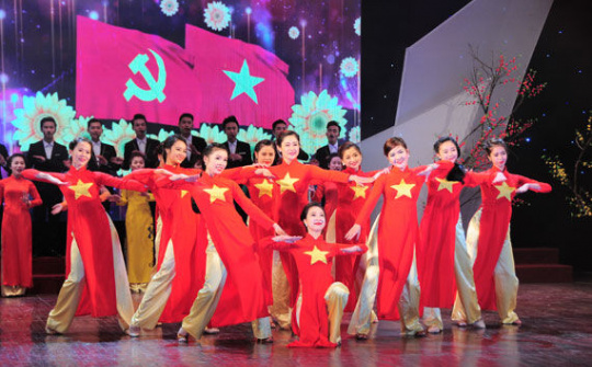 Đảng và Mùa Xuân đất nước