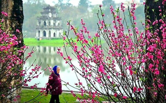 Mùa xuân bàn về sức mạnh nội sinh của dân tộc