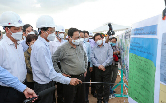 Thủ tướng Phạm Minh Chính: Cả nước chung tay phát triển hạ tầng, đặc biệt là hạ tầng giao thông