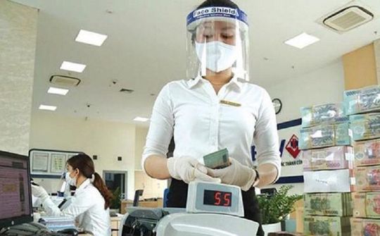 Thu ngân sách tháng đầu năm 2022 giảm dù thu từ dầu thô, xuất nhập khẩu tăng
