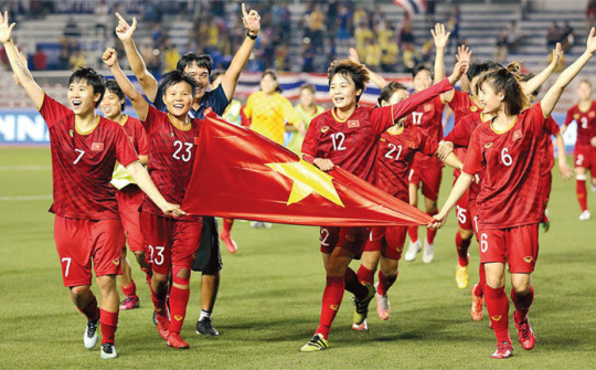 ĐT nữ Việt Nam giành vé dự World Cup: Ra biển lớn