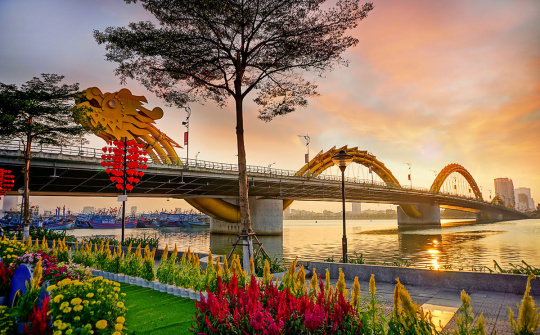 Hiện thực hóa khát vọng phát triển đất nước bằng sức mạnh niềm tin của nhân dân