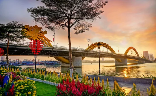 Hiện thực hóa khát vọng phát triển đất nước bằng sức mạnh niềm tin của nhân dân