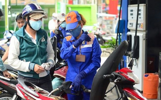 Bộ Công thương: Có tình trạng "găm hàng" xăng dầu để trục lợi