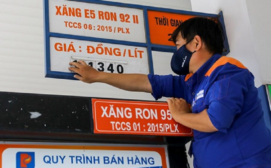 Giá xăng tăng quá cao, Bộ Tài chính đề nghị giảm thuế bảo vệ môi trường