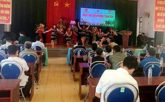 Gia Lai (Đức Cơ): Thăm và chúc mừng các đồng chí lãnh đạo đồn biên phòng Ia Pnôn