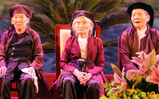 Chăm lo đời sống các nghệ nhân