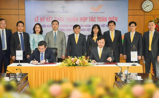 Ký kết thoả thuận hợp tác toàn diện giữa Vietcombank và Vietnam Post
