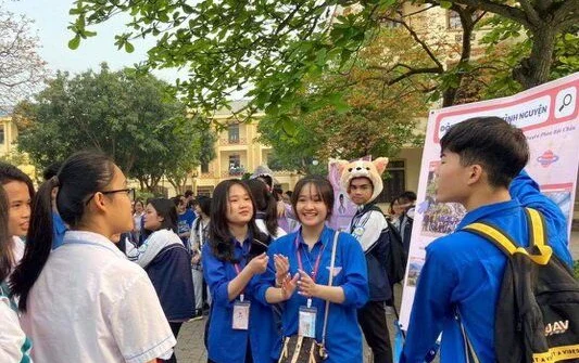 Khơi gợi xúc cảm nhân văn và thẩm mỹ sâu sắc từ đề thi HSG ngữ văn