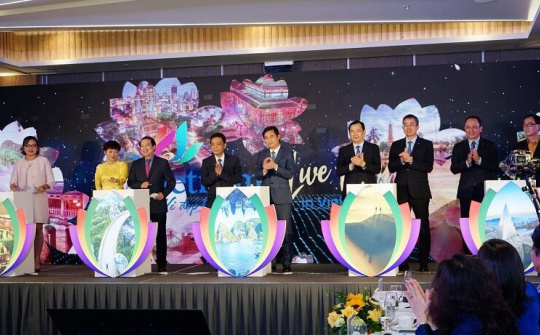 Vietnam Airlines và Sun Group ký kết thỏa thuận hợp tác phát động điểm đến Quảng Ninh