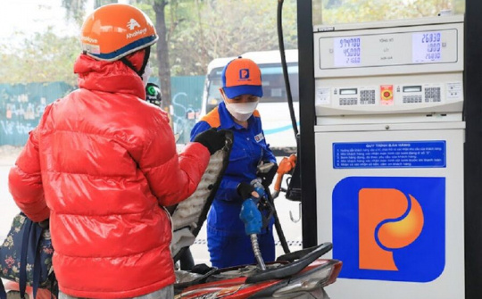 Giảm 2.000 đồng thuế bảo vệ môi trường với xăng từ 1/4