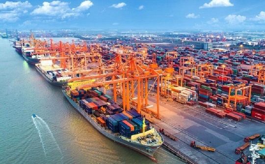 Từ ngày 01/04, TP.HCM bắt đầu thu phí hạ tầng cảng biển