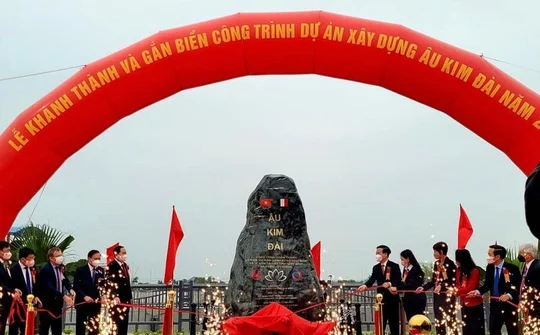 Khánh thành công trình âu thuyền mới để chống tác động của biến đổi khí hậu ở Ninh Bình