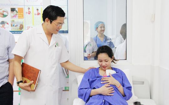 Trải nghiệm phương pháp ủ ấm Kangaroo Mother care tại Bệnh viện Phụ Sản Hà Nội
