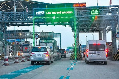 Xử lý nghiêm phương tiện đi sai làn thu phí không dừng