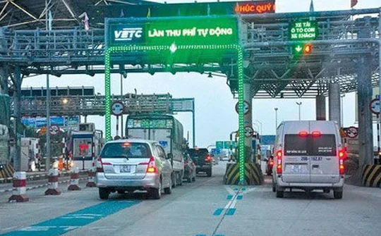Xử lý nghiêm phương tiện đi sai làn thu phí không dừng